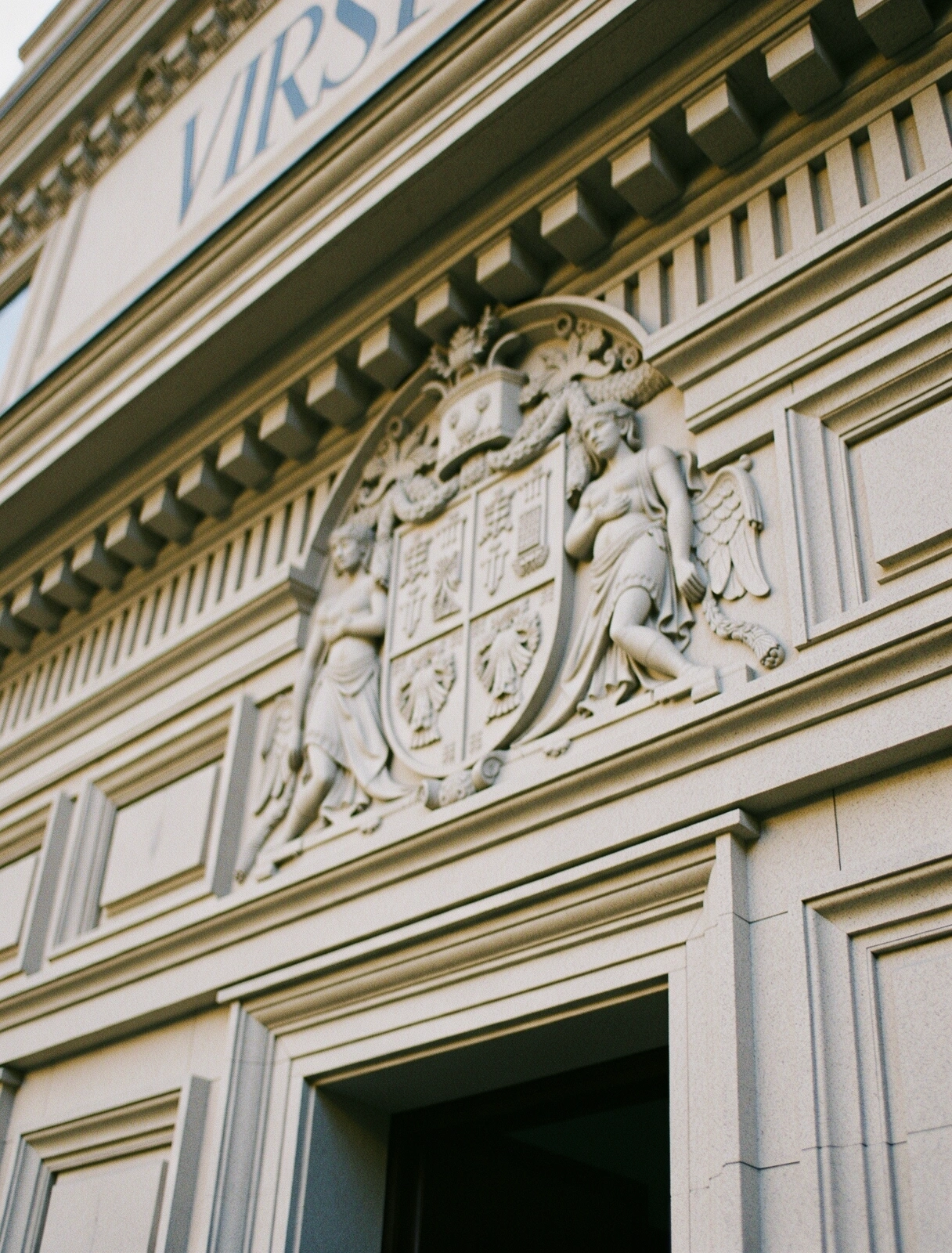 Arquitectura institucional de Buenos Aires